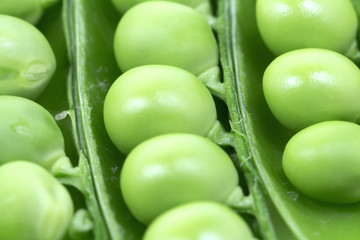 Green peas background
