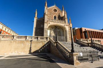 Fototapeta na wymiar Amazing view of San Jeronimo el Rea church in City of Madrid, Spain