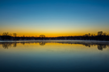 Fototapeta na wymiar Sunrise Over Kellogg Lake