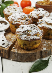 Mandarin muffins with raisin