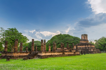 Fototapeta na wymiar Sukhothai historical park in Thailand