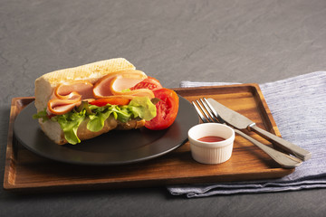 A dish of delicious chicken sandwich