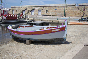 Boot im Hafen von saint tropez