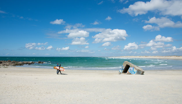 Surfeurs, pointe de la Torche