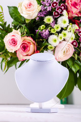 Mannequin for jewelry necklace