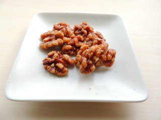 くるみの飴がけ
