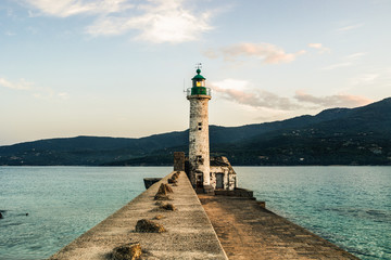 Leuchtturm im Hafen von Propriano Korsika