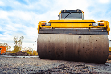 asphalt laying machines