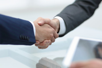 Obraz premium close up.handshake of modern business partners