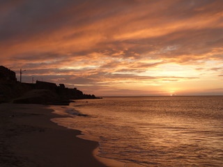 El atardecer dorado de la tierra de Araya 