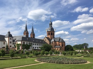 Fototapeta na wymiar Klostergarten in Seligenstadt