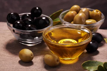 Foto op Plexiglas Bottle virgin olive oil and oil in a bowl with some olives © beats_