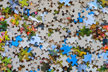 Mixed colour puzzle pieces.