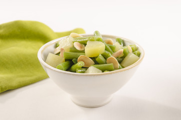 Cold green bean salad