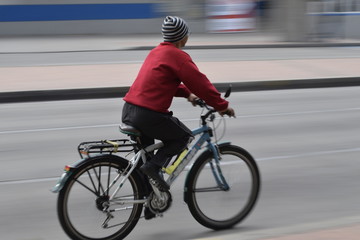 Fototapeta premium Cyclist in motion