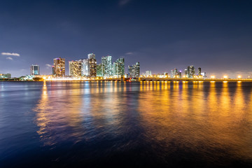 Fototapeta na wymiar Miami Skyline at Night