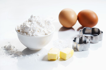 flour with egg