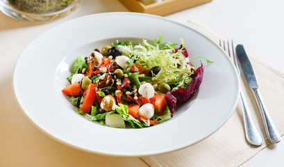 salad with mozzarella