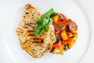 steak with roasted vegetables