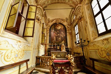 Fototapeta premium イタリアのミラノの教会と大学