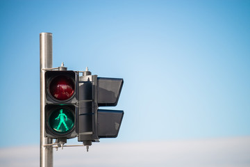 Green light signal for pedestrians