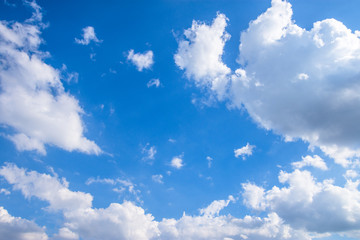 Obraz na płótnie Canvas Blue sky and White cloud. clear blue sky with plain white cloud