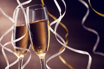 Pair glass of champagne