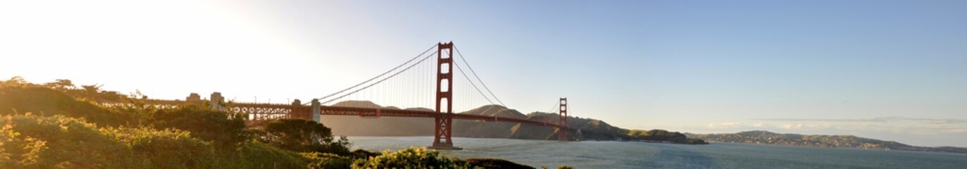 Fototapeta na wymiar Panoramic View of Golden Gate Bridge of San Francisco
