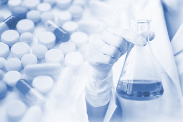 医療・研究イメージ　新薬開発