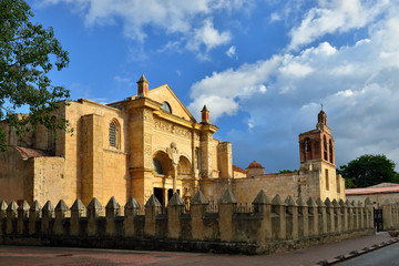 Fototapeta na wymiar Cathedral of Santa Maria la Menor the oldest Cathedral in the Americas in Santo Domingo, Dominikan Republic