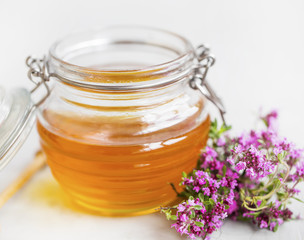 Raw organic thyme honey