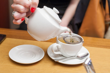 pouring tea table