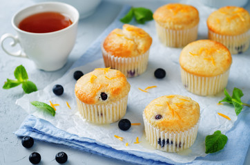 Blueberry muffins with lemon glaze