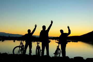 Fototapeta na wymiar bike team morning spontane ride and adventure