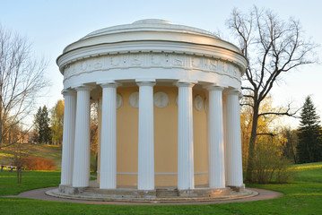 Obraz premium Temple of Friendship in Pavlovsk.