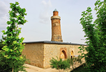 Leaning Minarett Ulu Camii Harput, Elazig, Turkay
 - obrazy, fototapety, plakaty