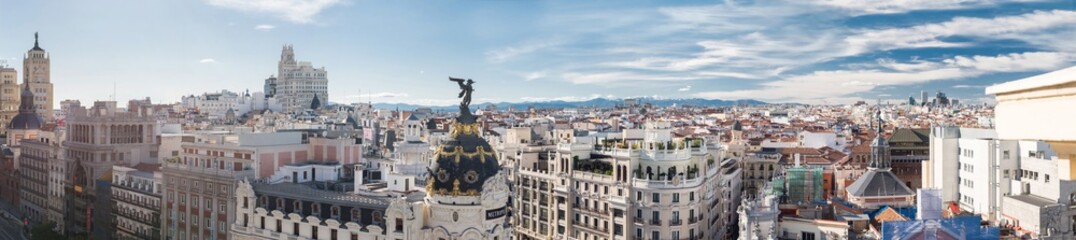 Fototapeta na wymiar Madrid Skyline Panoramica