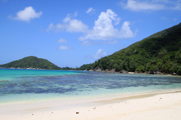 Fototapeta na wymiar Seychelles Beach