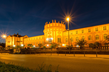 Fototapeta na wymiar Biebrich Castle in the German city of Wiesbaden at night