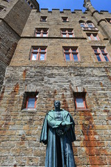 Fototapeta na wymiar Statuen auf der Burg Hohenzollern 