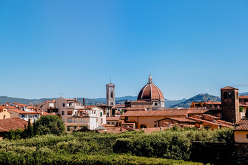 Fototapeta na wymiar beautiful cityscape of florence with famous Duomo cathedral and bell tower