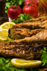 Fried carp slices