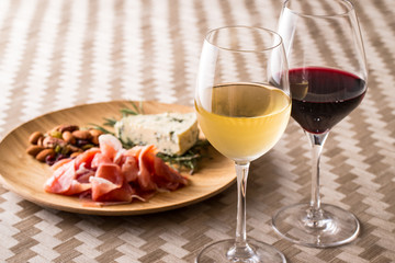 ワインとオードブル