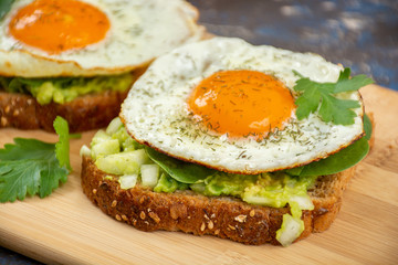 Avocado egg toasts