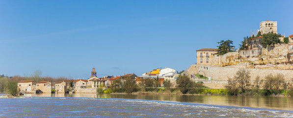 Fototapeta na wymiar Panorama of Zamora and the Duero river, Spain