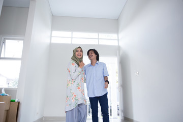 Fototapeta premium two couple choosing new house 