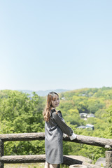 Obraz premium 高台の女性