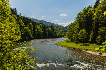 The turn of the river Dunajec in Pieniny, Poland and Slovakia © gkrphoto