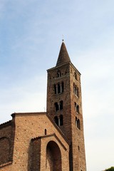 Die Kirche San Giovanni Evangelista in Ravenna.