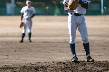 マウンド上のピッチャー © mtaira